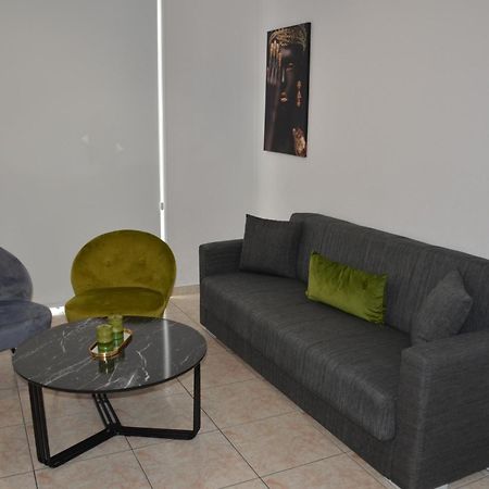 Laertis Apartments - By Imh Travel & Tours Paphos ภายนอก รูปภาพ