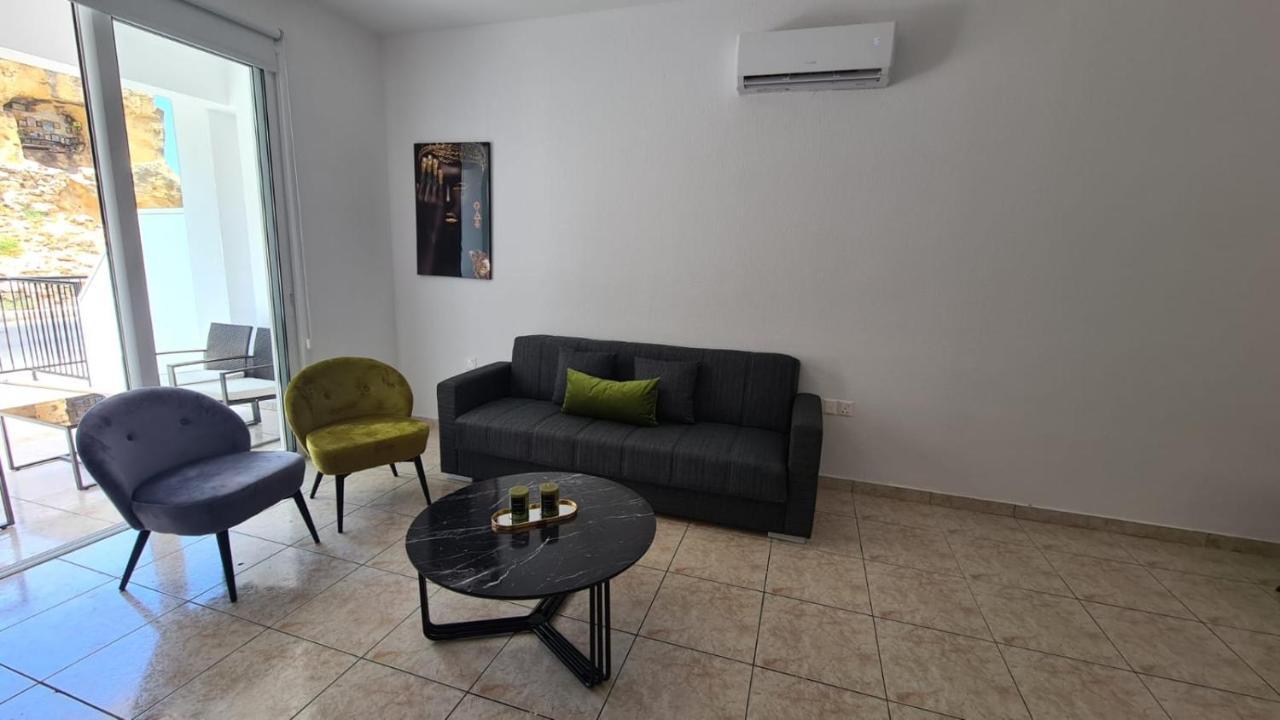 Laertis Apartments - By Imh Travel & Tours Paphos ภายนอก รูปภาพ