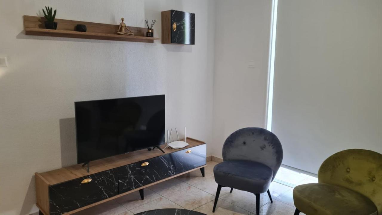 Laertis Apartments - By Imh Travel & Tours Paphos ภายนอก รูปภาพ