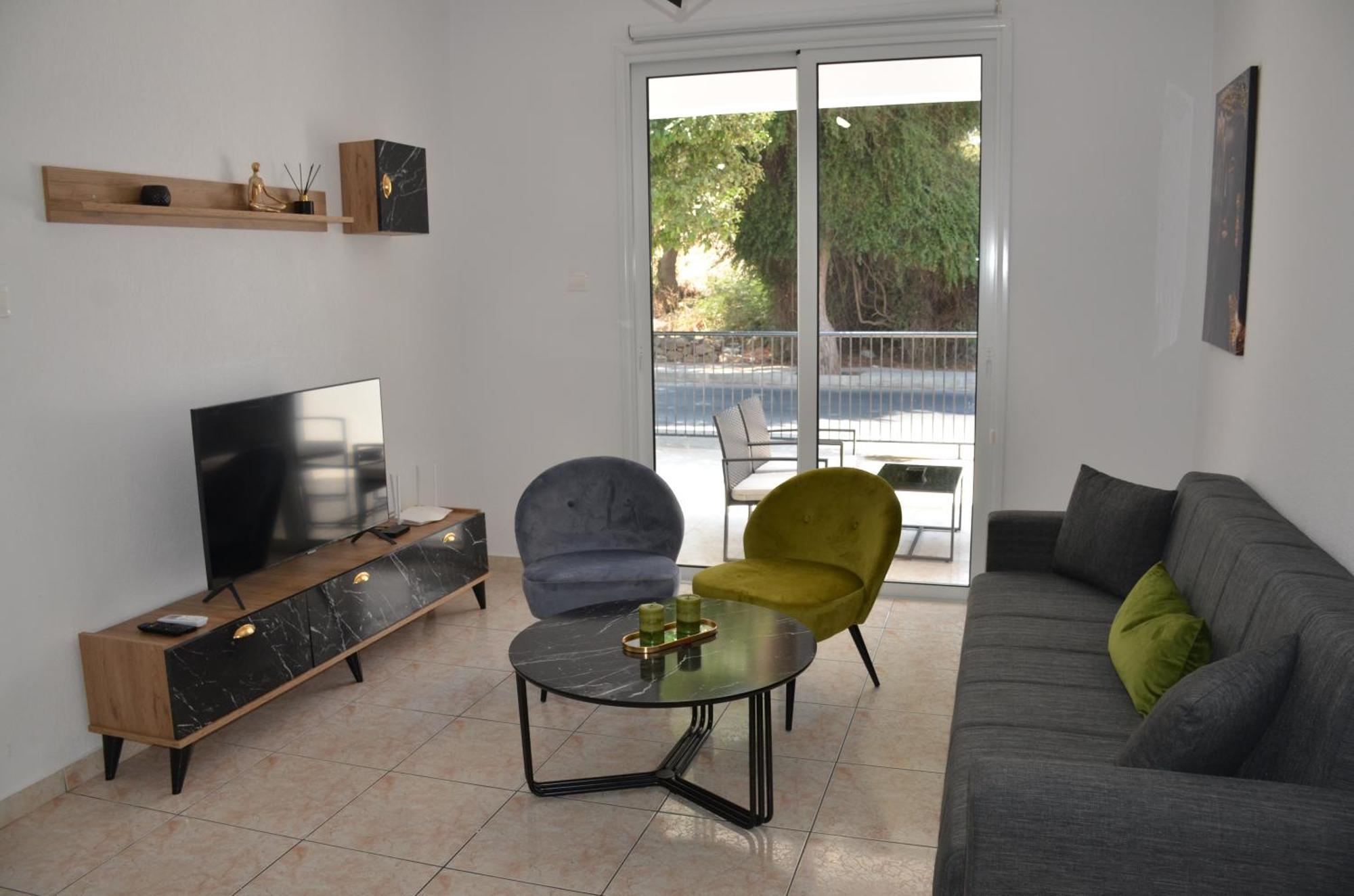 Laertis Apartments - By Imh Travel & Tours Paphos ภายนอก รูปภาพ