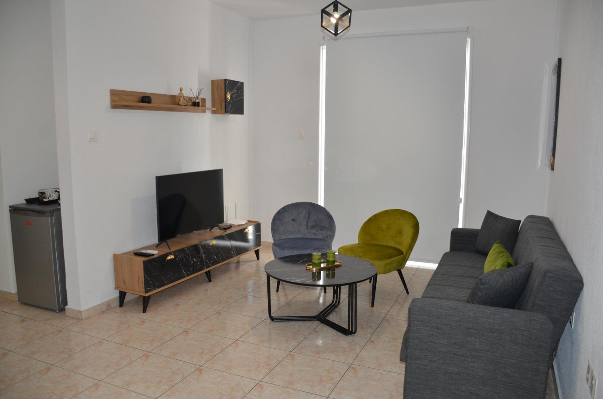 Laertis Apartments - By Imh Travel & Tours Paphos ภายนอก รูปภาพ